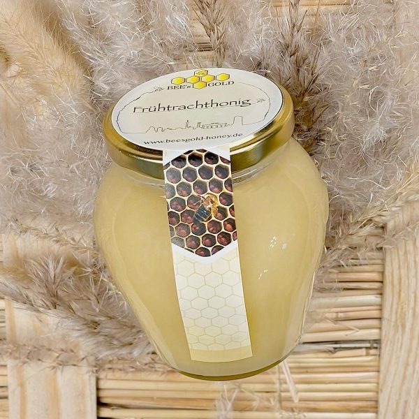 Regionaler Frühtrachthonig aus Berliner Imkerei – hochwertiger Honig direkt vom Imker aus Berlin.