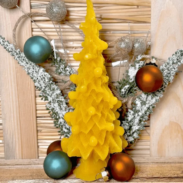 Kerze Weihnachtsbaum mit Kugeln