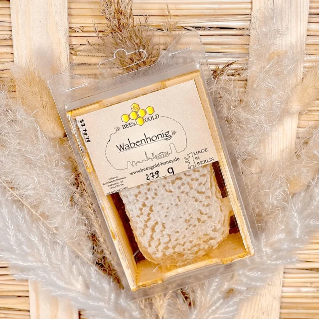 Wabenhonig Honig in Naturbauweise Naturbau der Bienen Rohhonig Stadthonig Stadtbienen