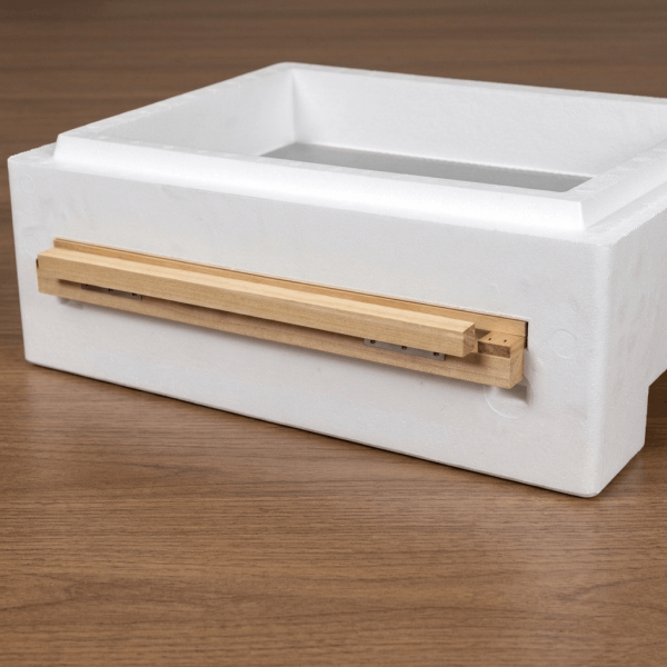 EWG® Klapp-Fluglochkeil für Segeberger und Frankenbeute® Hochboden